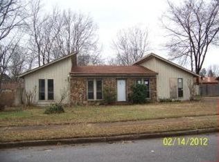6012 Elk Grove Rd, Memphis, TN 38115