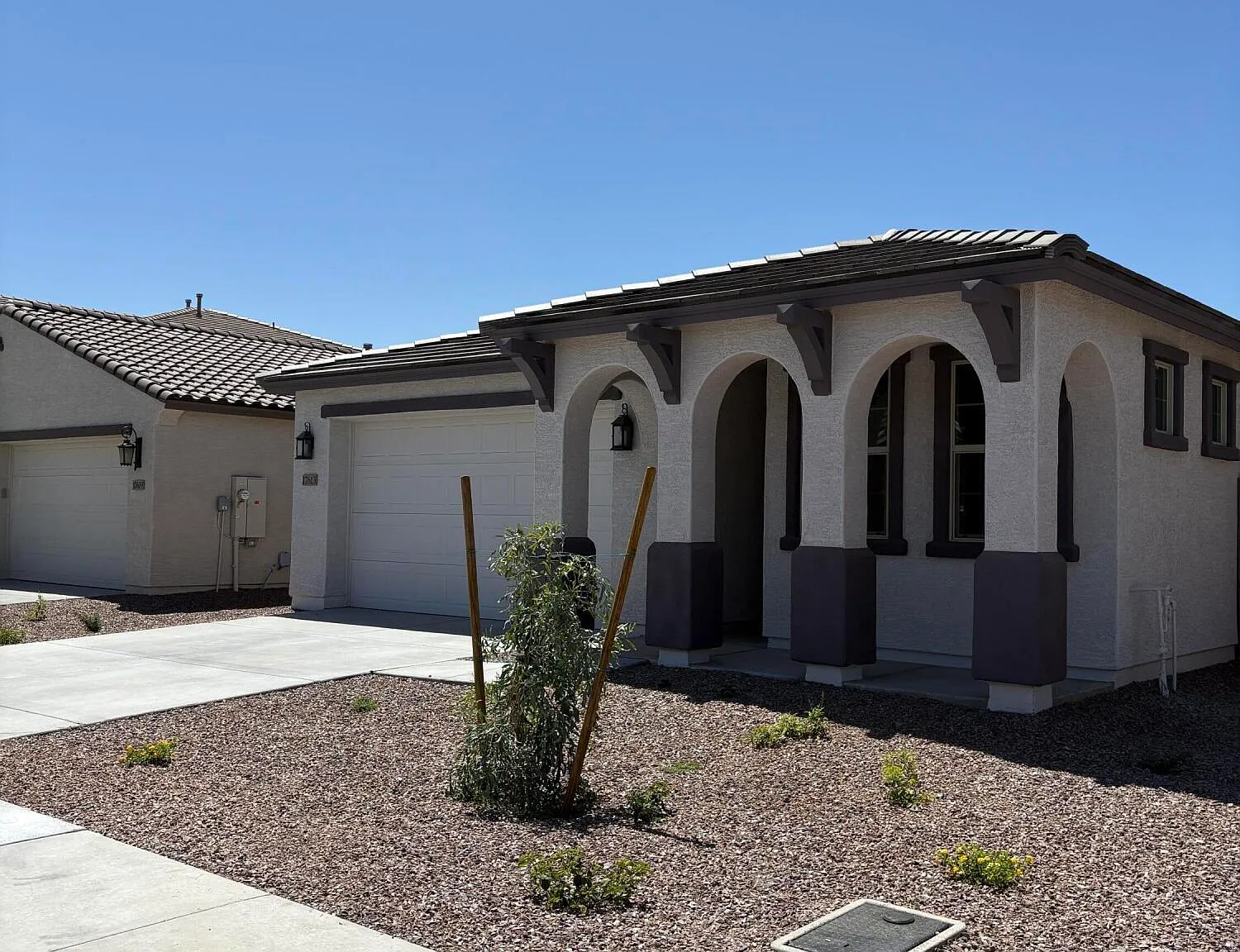 4 bed, 2.5 bath, 1960 sqft, $2,400 — Photo 3