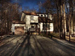 2813 Oak View Ln, Tobyhanna, PA 18466