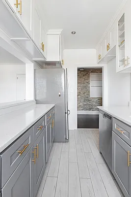 Sold by Compass | media 3