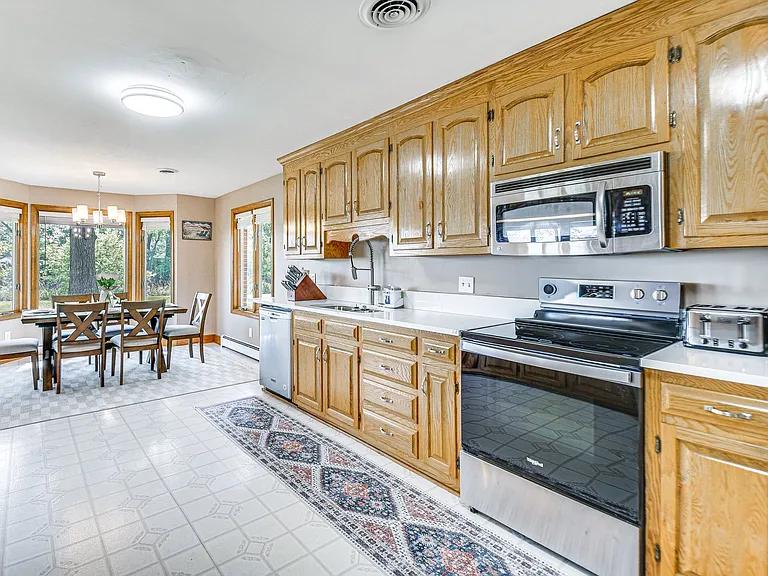 5028 Bay Cir — Photo 18