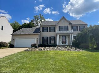 4360 Oakmont Dr, Akron, OH 44321