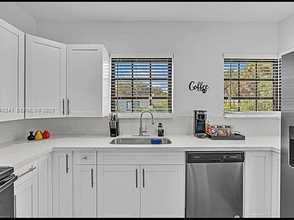 5th image of 860 NW 17th Ct #860