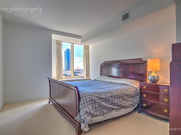5th image of 301 Mission St APT 19G