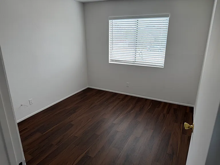 3469 N Fremont Ave #201 — Photo 4