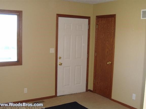 3rd image of 5401 W Leighton Ave