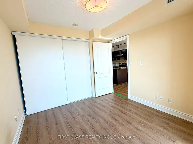 60 S Town Centre Blvd #601 — Photo 11
