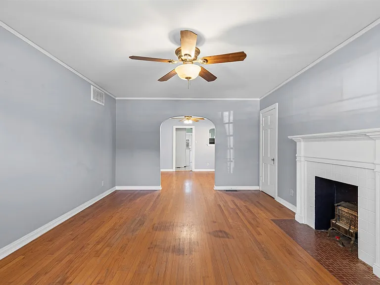 5834 Goodwin Ave — Photo 8