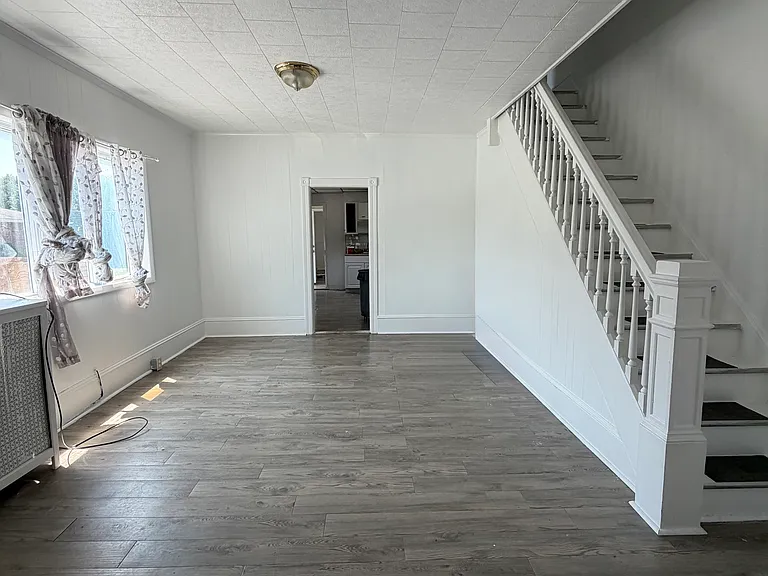 200 N Broad Mountain Ave — Photo 3