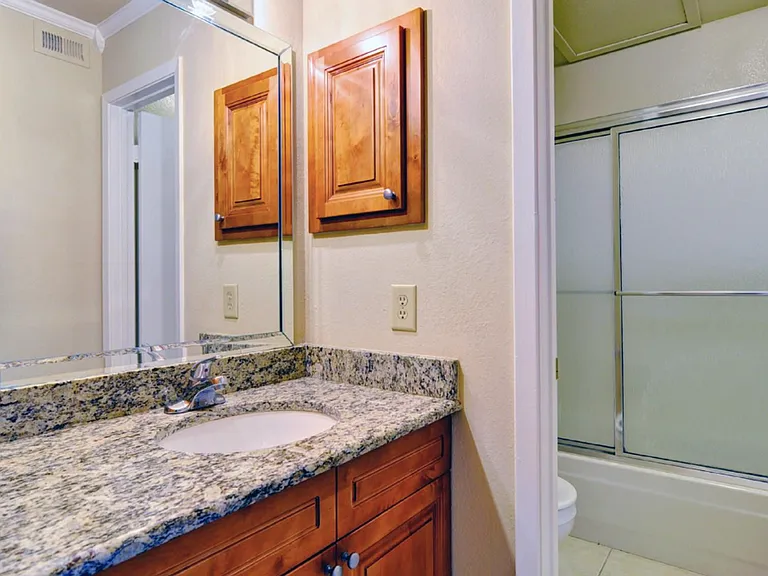 5700 Cedar Creek Dr — Photo 15