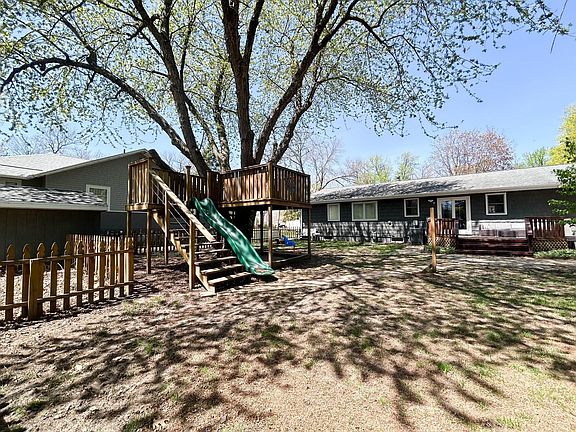 5th image of 912 4th Ave
