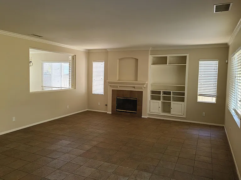 32380 Pensador St — Photo 6