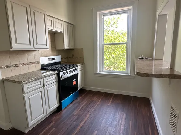 (undisclosed Address), Maspeth, NY 11378