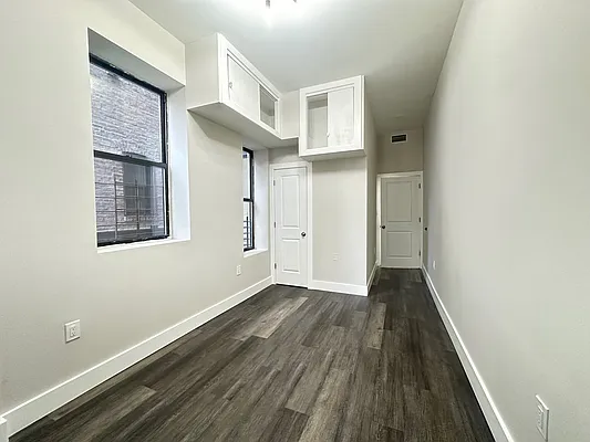 Rented by Dream Space Realty | media 7