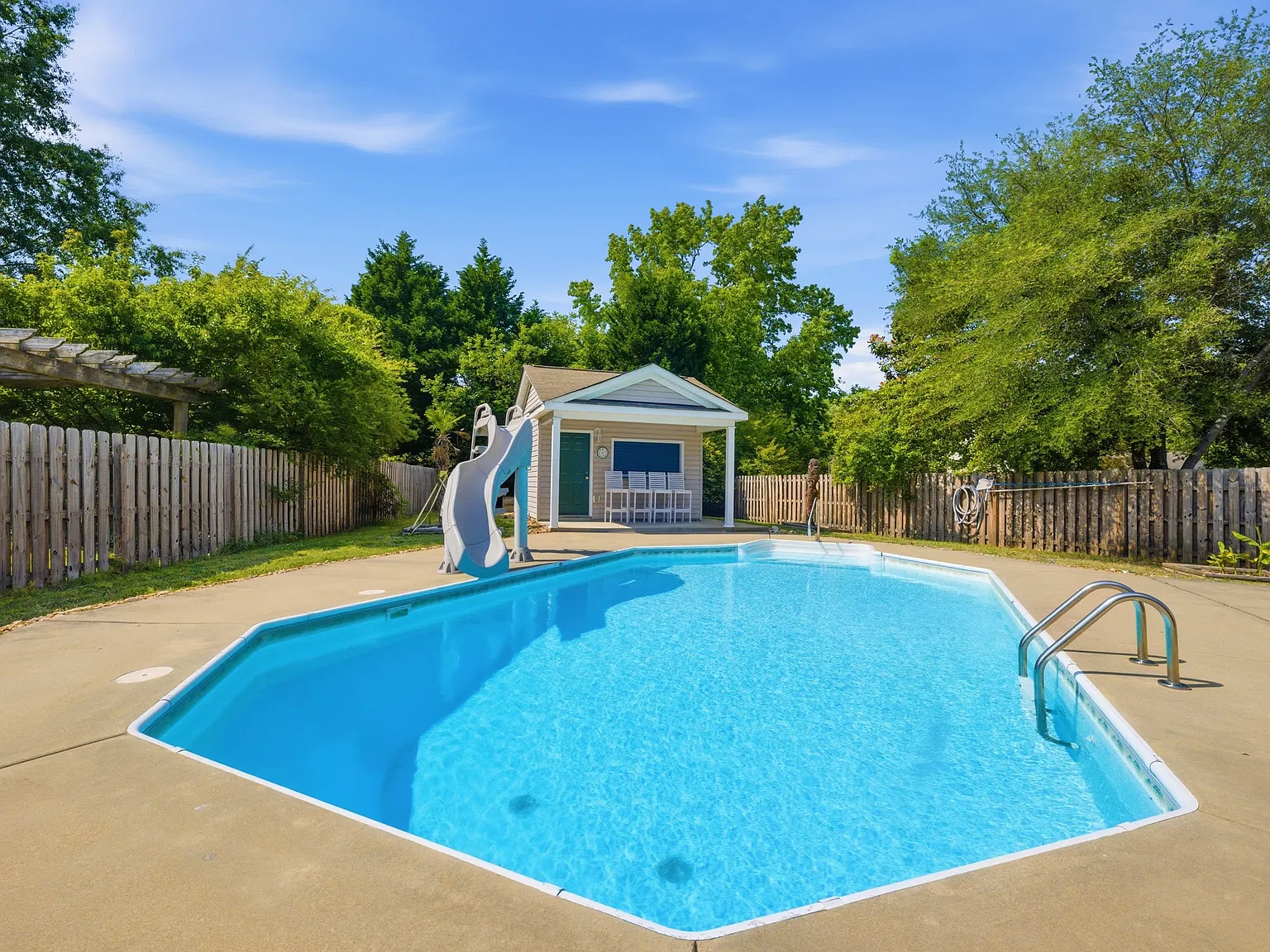 4 bed, 2.5 bath, 2176 sqft, $3,495 — Photo 4