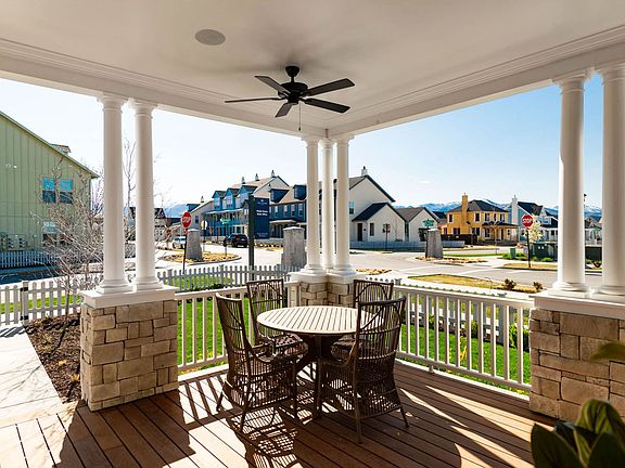 Example photos from our Asheville model are provided as a courtesy only to show an example of this f