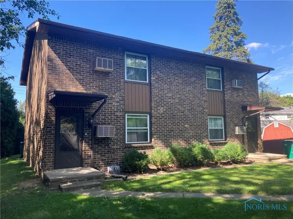 105 River Ln, Rossford, OH 43460