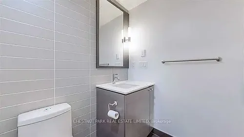 55 Front St E #513 Photo 1