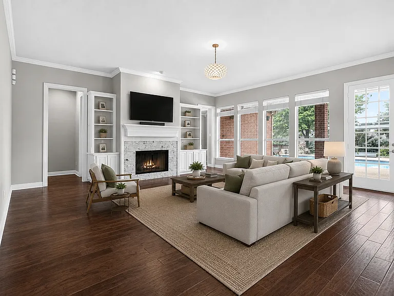 1210 Forest Hills Dr — Photo 4