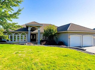 242 Riverwood St, Richland, WA 99352