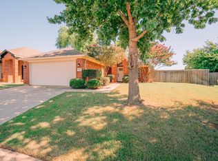 8173 Royal Terrace Ln, Fort Worth, TX 76120