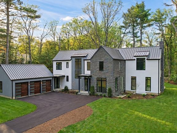 2nd image of 5 Deer Path Ln