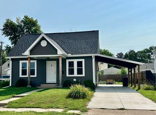 110 N 17th St, Pekin, IL 61554