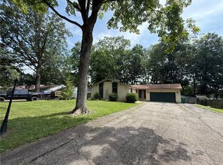 1442 Fudge Dr, Beavercreek, OH 45434