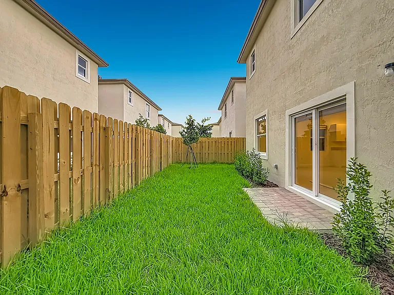 18849 SW 315th St — Photo 44