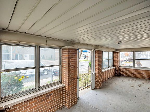 4th image of 1217 S Belmont Ave