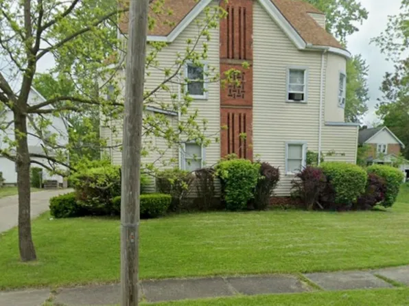 444 Belmont St NW #2, Warren, OH 44483