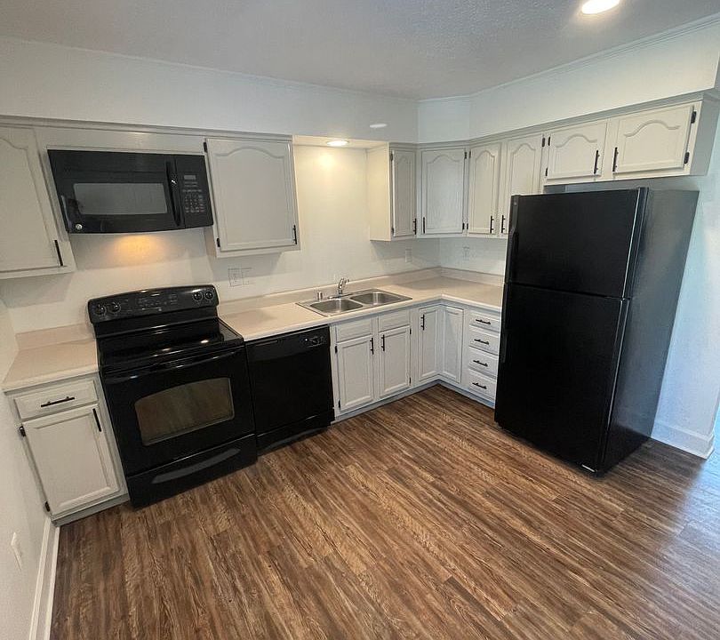 1st image of 145 Lois Ln #595c2737c