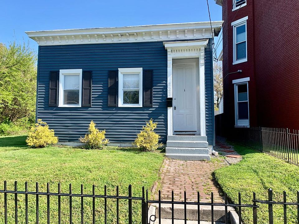 1st image of 323 E Oak St #1