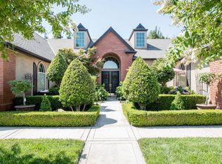 292 W Everglade Ave, Clovis, CA