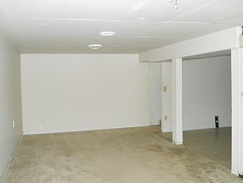 4th image of 8782 Quigley St