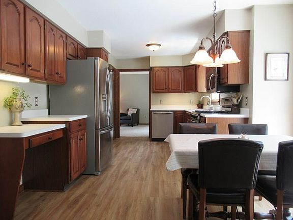 5th image of 3149 Oakley Dr