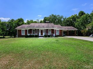 3939 Peach St, Newton, NC 28658