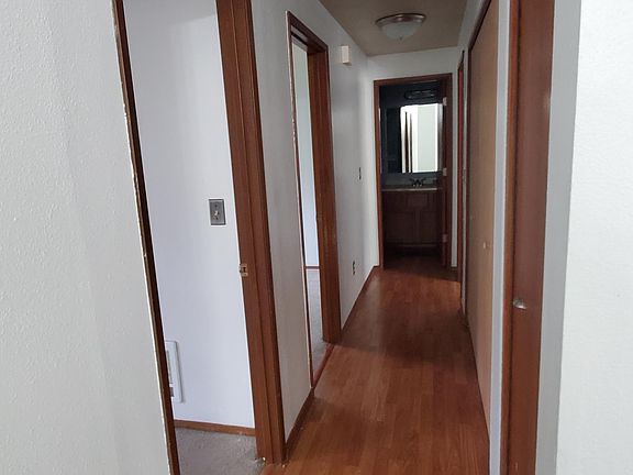3rd image of 598 Malibu Dr SE