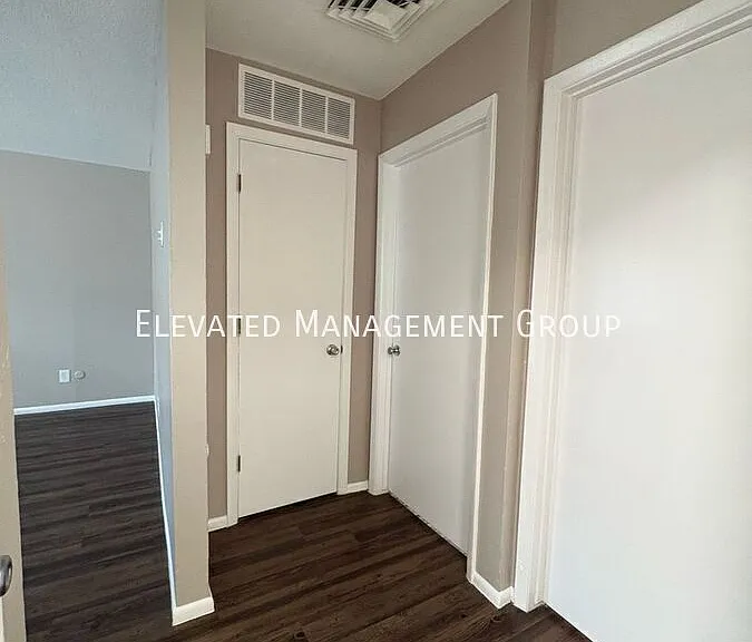 12317 Mountain Rd NE #C — Photo 8
