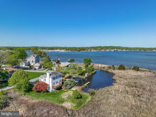 1100 Paca Dr, Edgewater, MD 21037