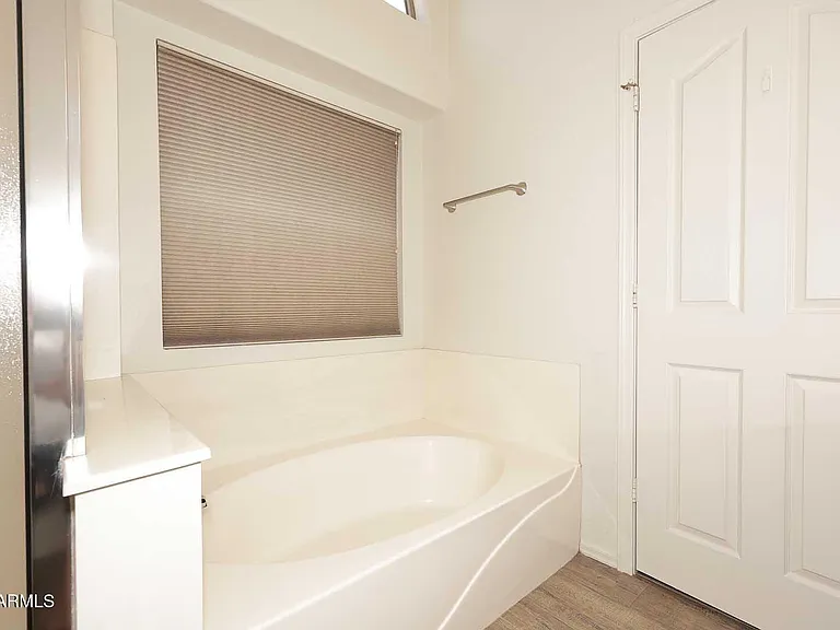 4517 E Melinda Ln — Photo 23