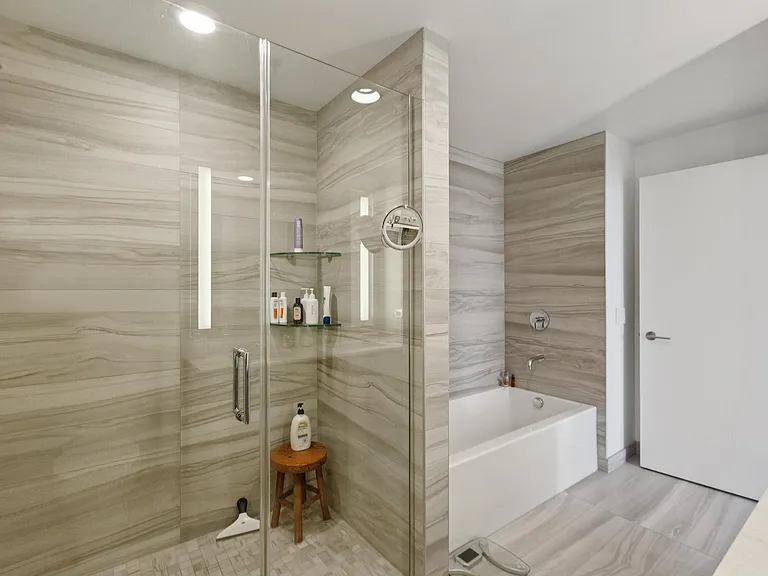 201 Folsom St #40A-L — Photo 23