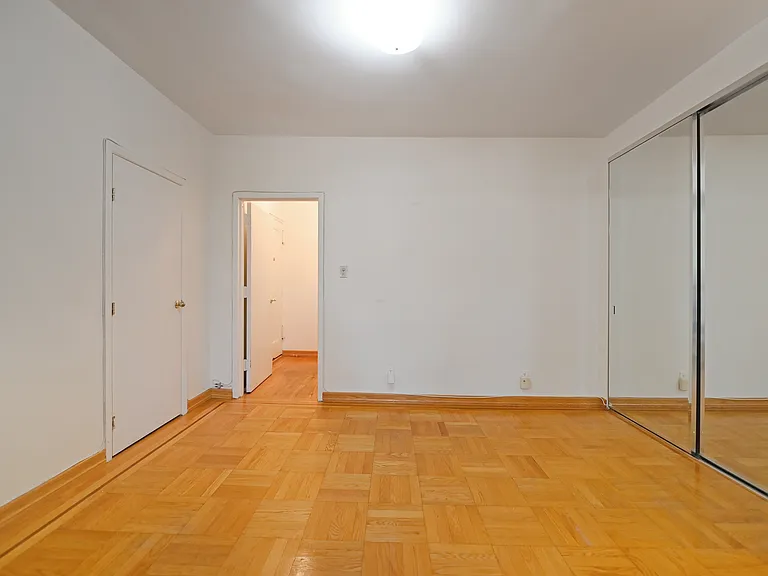 100 Avenue P #315 — Photo 16