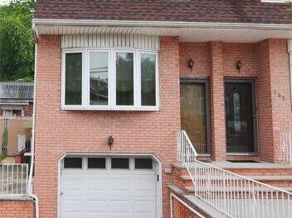 363 Oak Ave #2