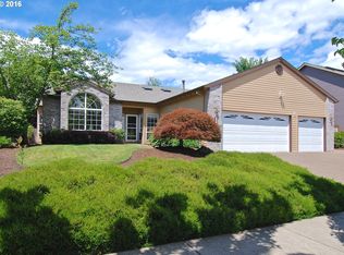 2059 NE Jamie Dr, Hillsboro, OR 97124