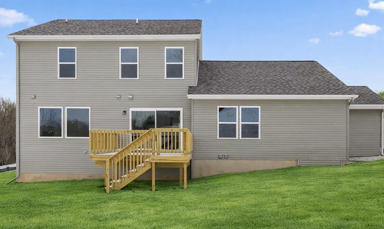 Valley Point Dr SE, Caledonia — Photo 2