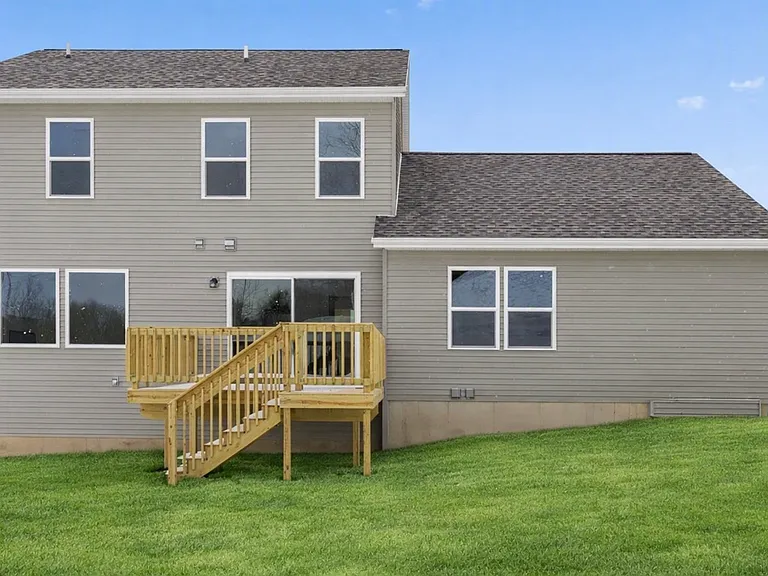 5949 Valley Point Dr SE — Photo 2