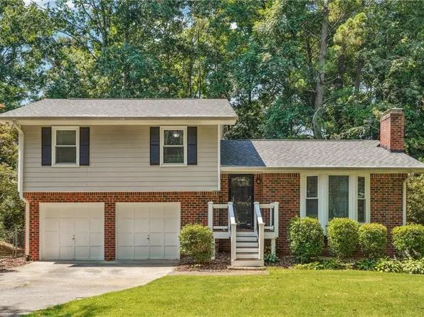 190 Windflower Trce, Roswell, GA 30075