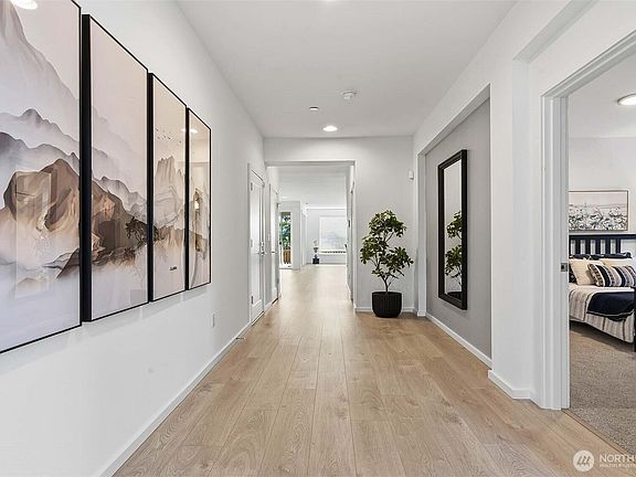 4th image of 6563 SE 8th Place