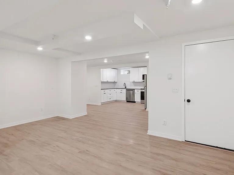 601 Main St NE #3 — Photo 7